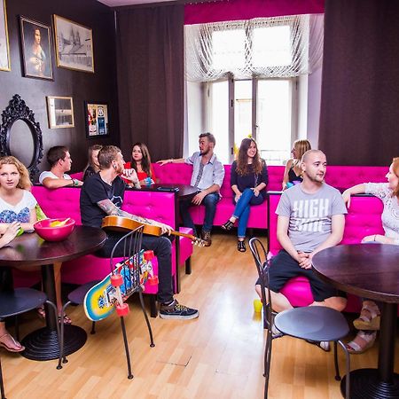 Pink Panther'S Hostel كراكوفيا المظهر الخارجي الصورة