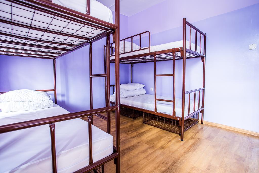 Pink Panther'S Hostel كراكوفيا الغرفة الصورة
