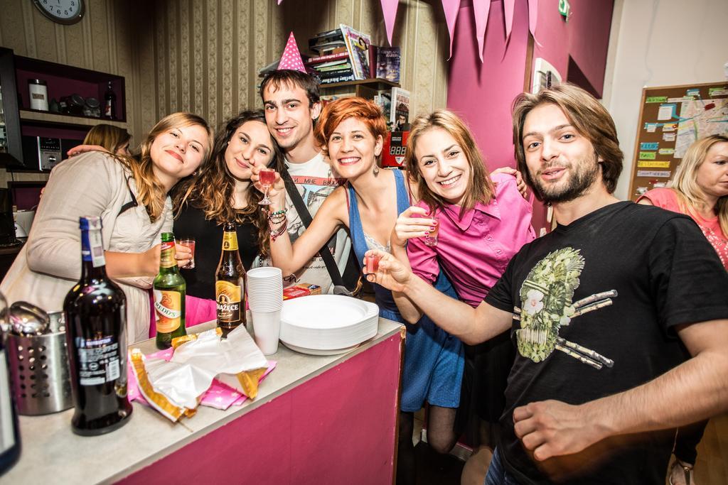 Pink Panther'S Hostel كراكوفيا المظهر الخارجي الصورة