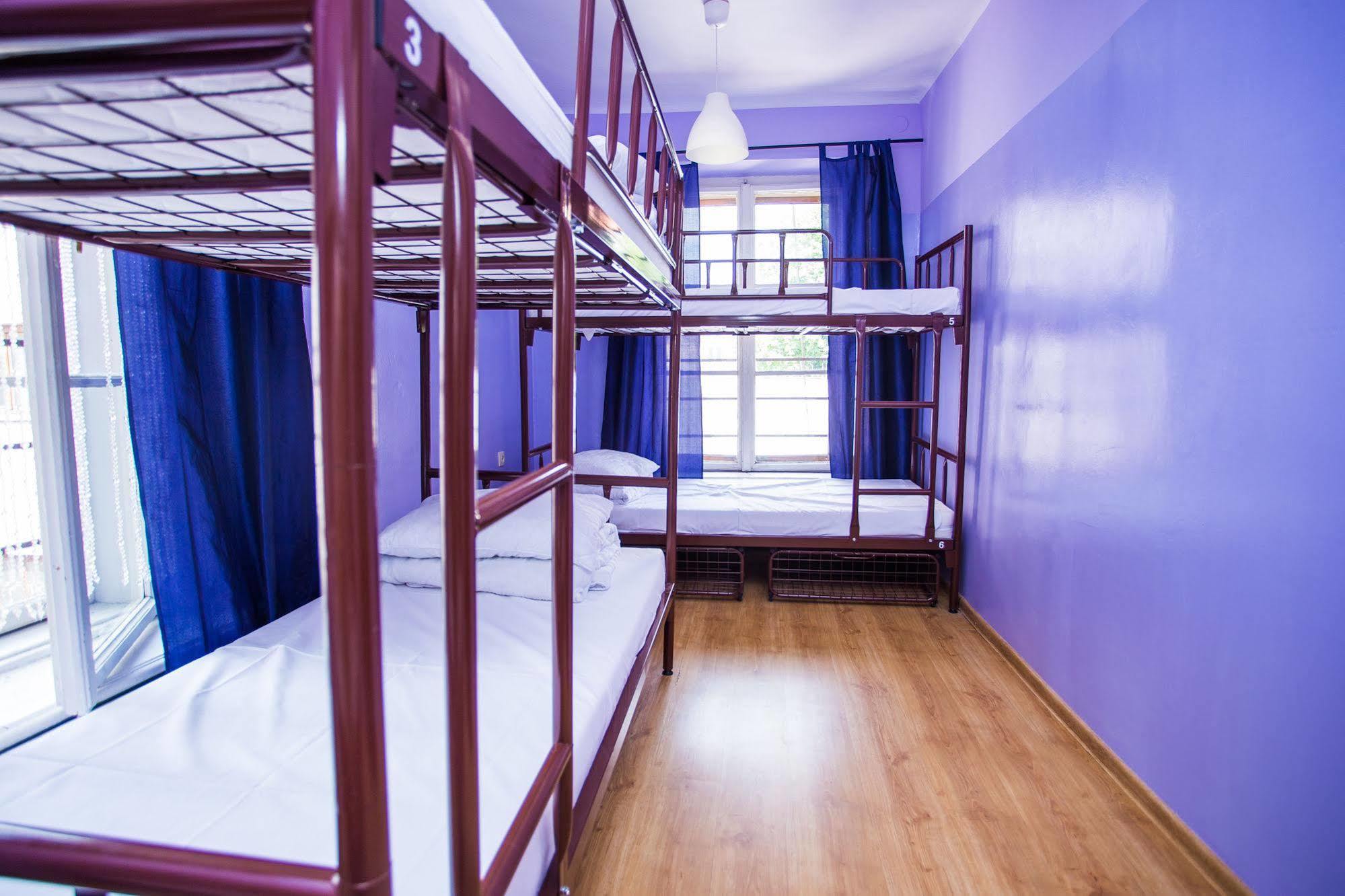 Pink Panther'S Hostel كراكوفيا المظهر الخارجي الصورة